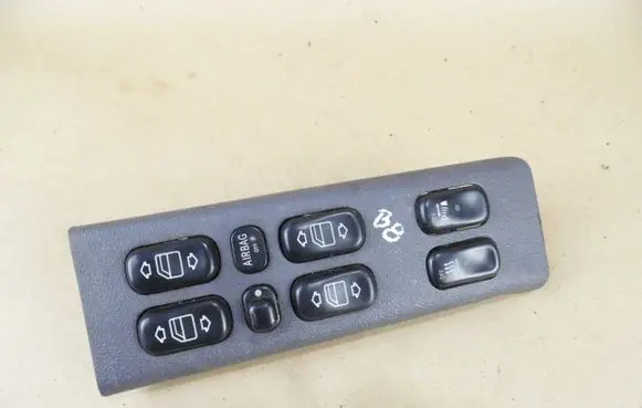 Mercedes-Benz A W168 Electric window control switch 1688202810 03753200