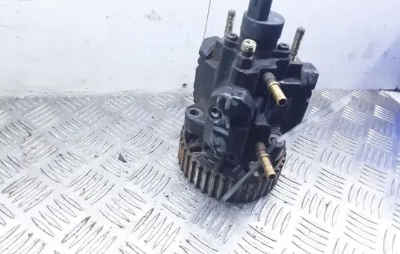 Renault Laguna II Fuel injection high pressure pump 7700111010 0445010018 273052