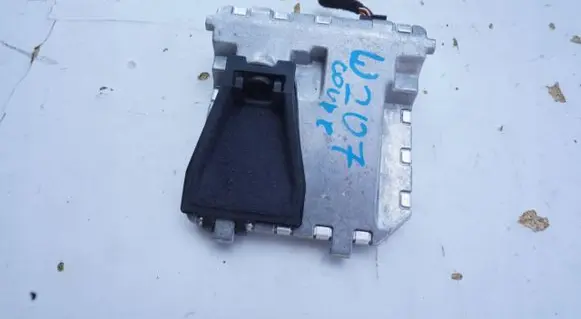 Mercedes-Benz C W204 Front bumper camera A0009050038