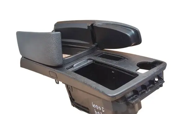 Mercedes-Benz C W204 Armrest A2046800639