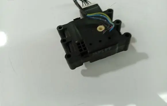 Mazda 3 I Air flap motor/actuator 