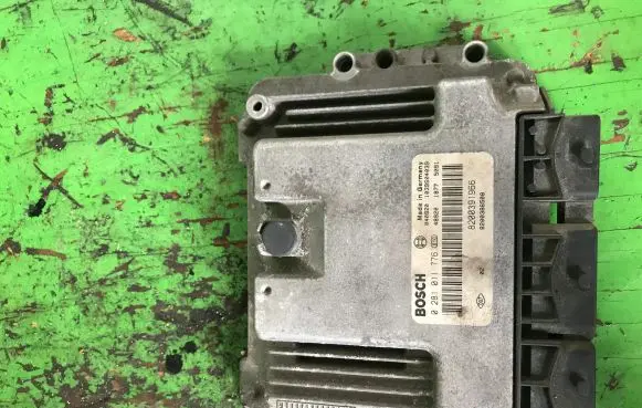 Renault Scenic II - Grand scenic II Engine control unit/module ECU 0281011776B10
