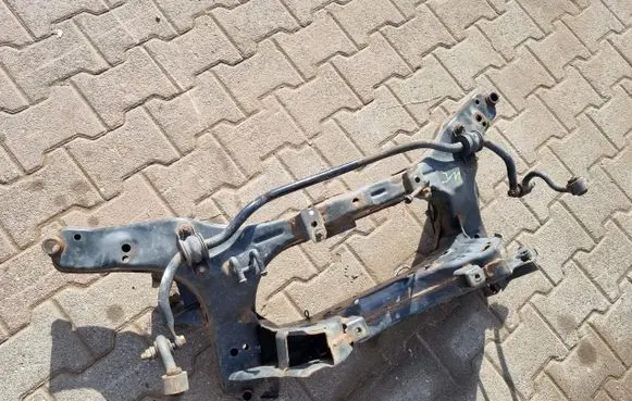 Nissan Qashqai Rear axle beam with reductor 