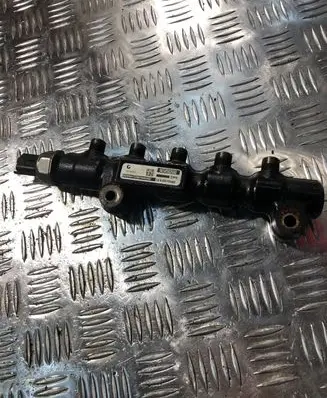 Volvo V70 Fuel main line pipe 9654592680