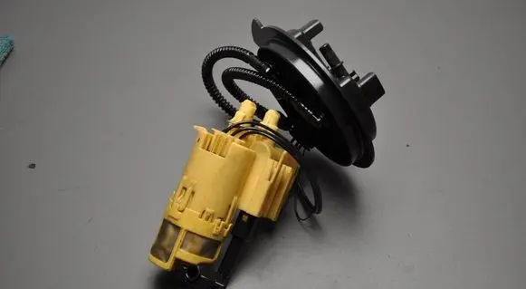 Mercedes-Benz C W205 In-tank fuel pump A2054701694