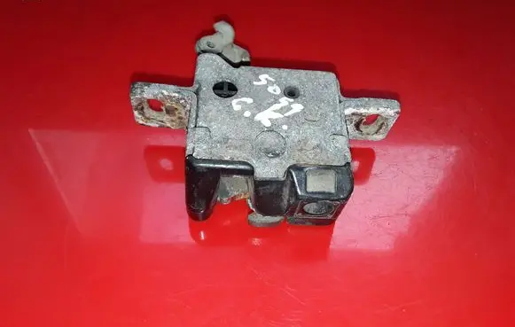 Audi A6 S6 C4 4A Tailgate/trunk/boot lock/catch/latch NOCODE