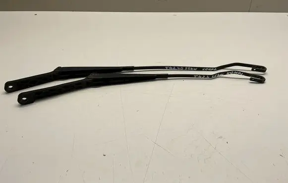 Volkswagen Multivan T5 Front wiper blade arm 701955410A 701955409A