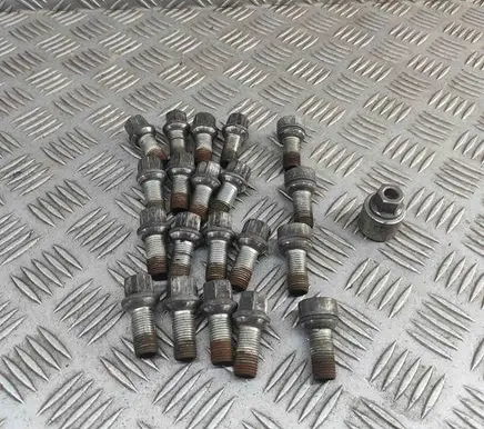 Nuts/bolts