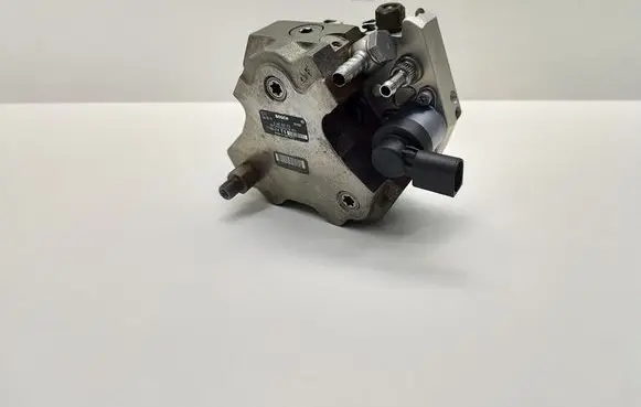 BMW 5 E60 E61 Fuel injection high pressure pump 7788678 0445010073 R90