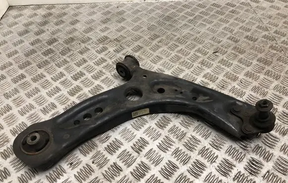 Volkswagen Golf VII Front lower control arm/wishbone 5Q0407152L