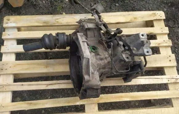 Volkswagen Golf IV Manual 7 speed gearbox 