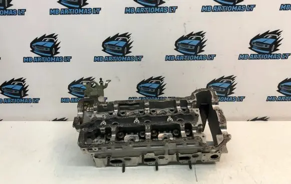 Mercedes-Benz E W212 Engine head A6420100821