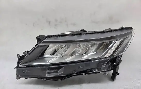 Mitsubishi ASX Headlight/headlamp 8301D481 SP8301D481