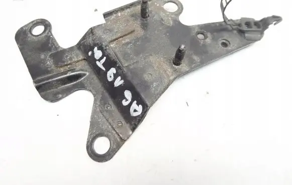 Seat Leon (5F) Valve vacuum 038129811