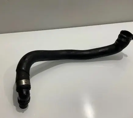 Mercedes-Benz E W211 Engine coolant pipe/hose