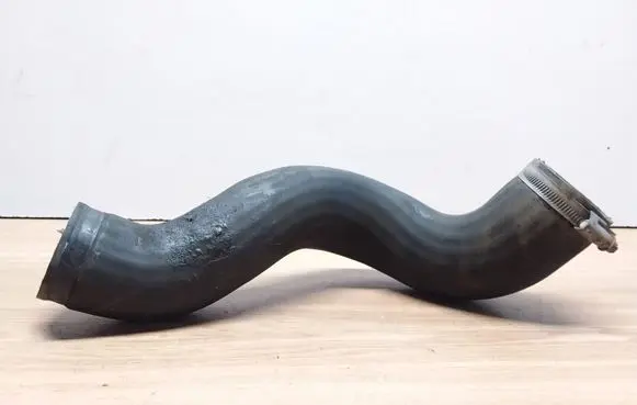 Volvo XC90 Intercooler hose/pipe