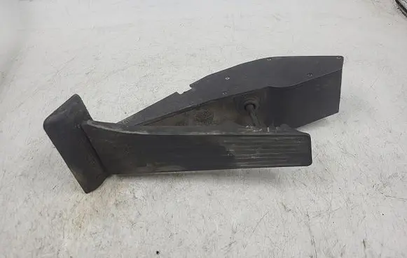 BMW 3 E46 Accelerator throttle pedal 6762481