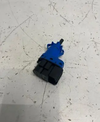 Mazda 2 Brake pedal sensor switch