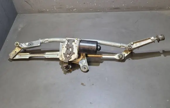 Volvo XC70 Front wiper linkage and motor 8649345 404775 09151848
