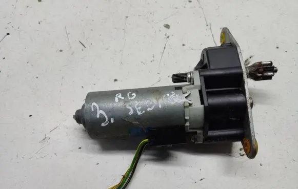 Land Rover Range Rover L322 Seat adjustment motor 0130002619 220304F 1196901