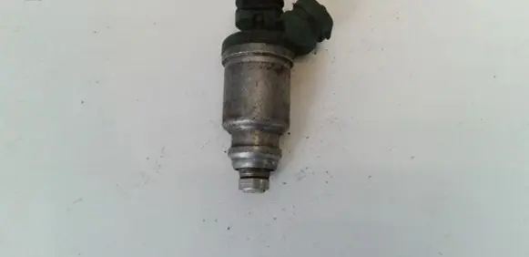 Toyota RAV 4 (XA10) Fuel injector 2325074100