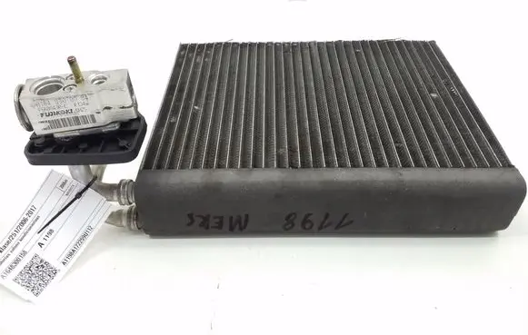 Mercedes-Benz R W251 Air conditioning (A/C) radiator (interior) A1648300158