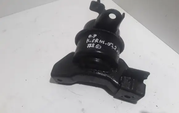 KIA Carens II Engine mount bracket