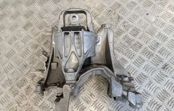 Audi A4 S4 B9 8W Engine mount vacuum valve 8W0199372CS 8W0399296E