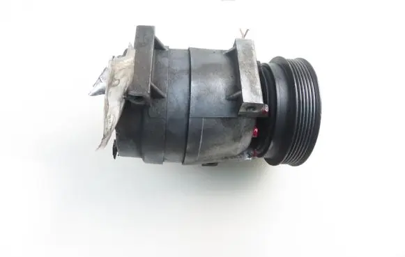 Renault Scenic I Air conditioning (A/C) compressor (pump) 7700103536