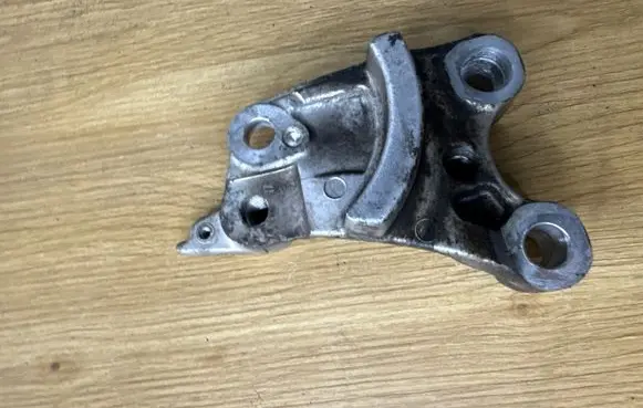 Honda Civic Gearbox mounting bracket