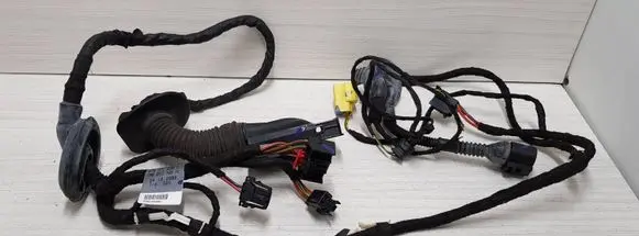 Audi A5 8T 8F Front door wiring loom 8T8971030G 24102008 TRB010766L