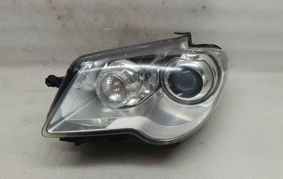 Volkswagen Touran I Headlight/headlamp 1T1941751A 0301233281 123456789012