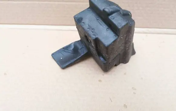 Peugeot Partner Other engine part 9816982880