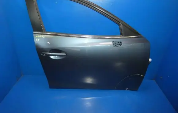 Mazda 3 II Front door