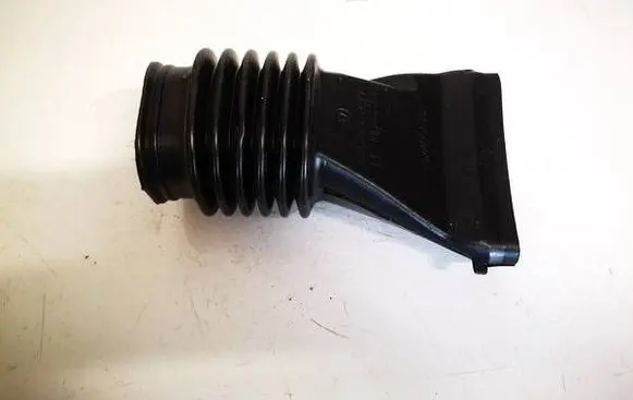 Opel Astra J Air intake hose/pipe 13262128 524960853