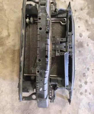 Volkswagen PASSAT B7 Radiator support slam panel