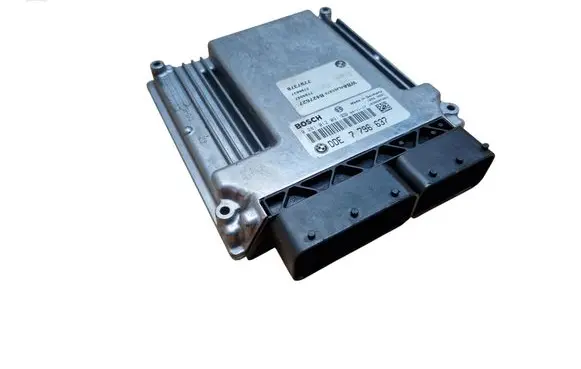 BMW 5 E60 E61 Engine control unit/module 7796637 DDE7796637 0281012091