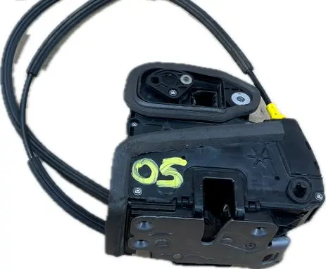 Buick Enclave II Front door lock 13598364