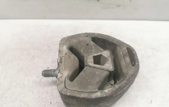 Audi A4 S4 B5 8D Gearbox mount 3D0399151H