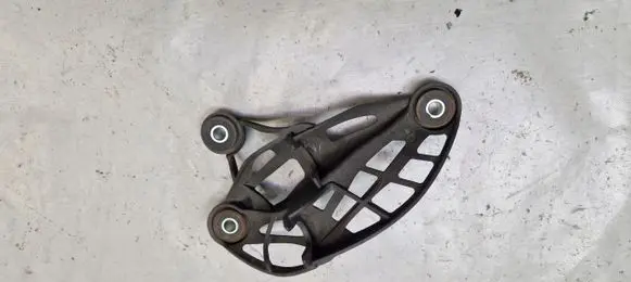 Opel Insignia B Gear shift cable bracket 55497231