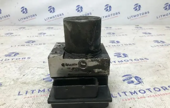 BMW 5 E60 E61 ABS Pump 34516768906 6768906