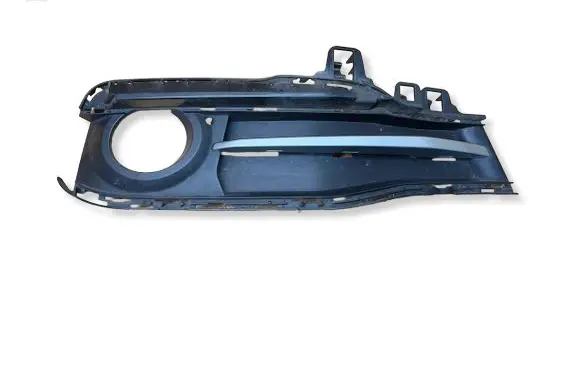 BMW 3 F30 F35 F31 Front bumper lower grill 51117396886 7396886 15657711