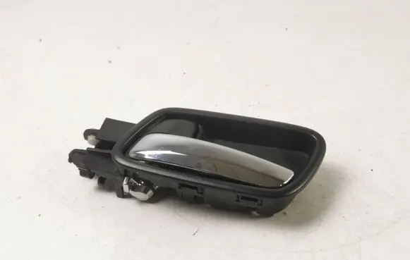 Honda CR-V Front door interior handle
