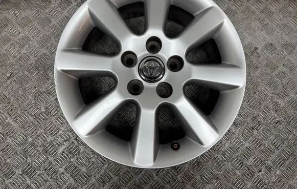 Toyota Avensis T250 R16 alloy rim 4261105230
