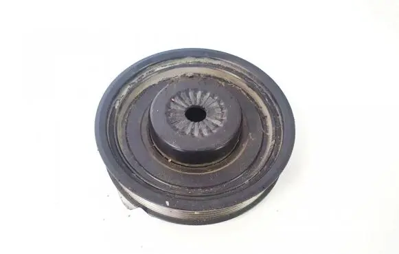 Volkswagen Golf VII Crankshaft pulley 04c105243b