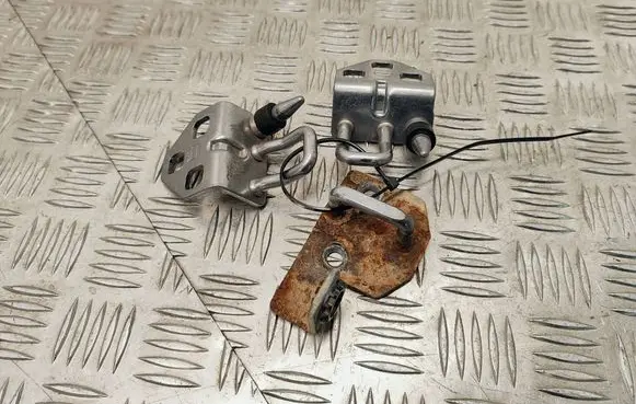 Ford Transit - Tourneo Connect Rear door lock loop/hook striker DT11V44163AB DT11V44163