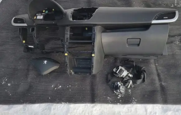 Peugeot 207 Dashboard