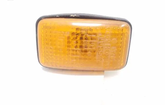 Nissan Patrol Y61 Front fender indicator light