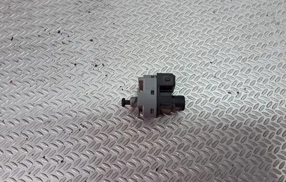 Ford Mondeo Mk III Brake pedal sensor switch 1S7T13480AA