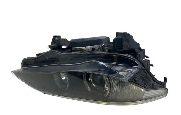BMW 5 E60 E61 Headlight/headlamp 15872400